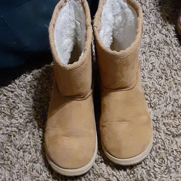 Winter boots - Picture 1 of 2